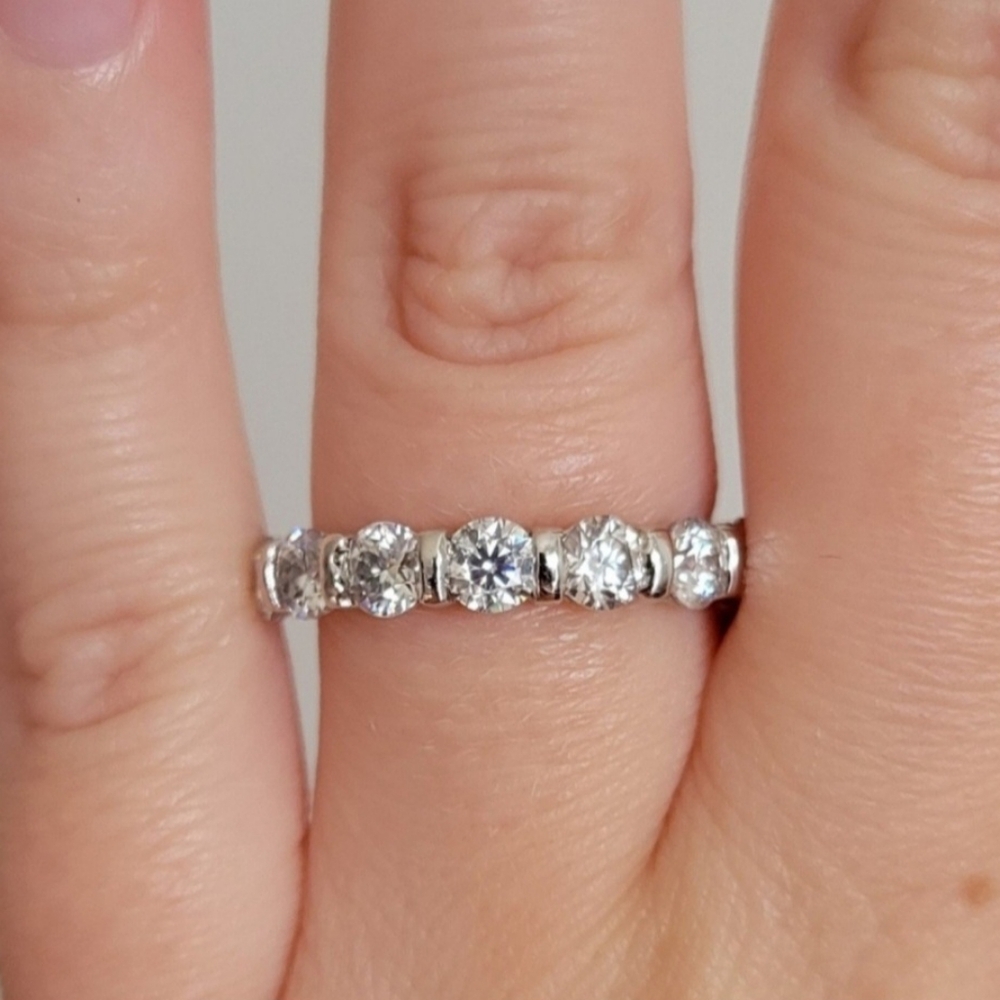 New 4ct Beautiful Moissanite Band Ring!!! - Picture 7 of 9